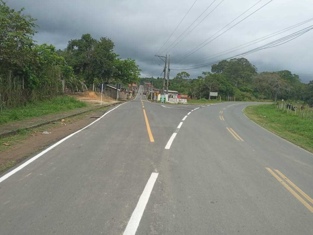 Camacã: Serviço de esgoto, asfalto e revitalização de praças foram entregues em Leoventura oficialmente